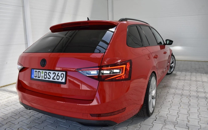 Skoda Superb cena 87900 przebieg: 137000, rok produkcji 2016 z Gorlice małe 742